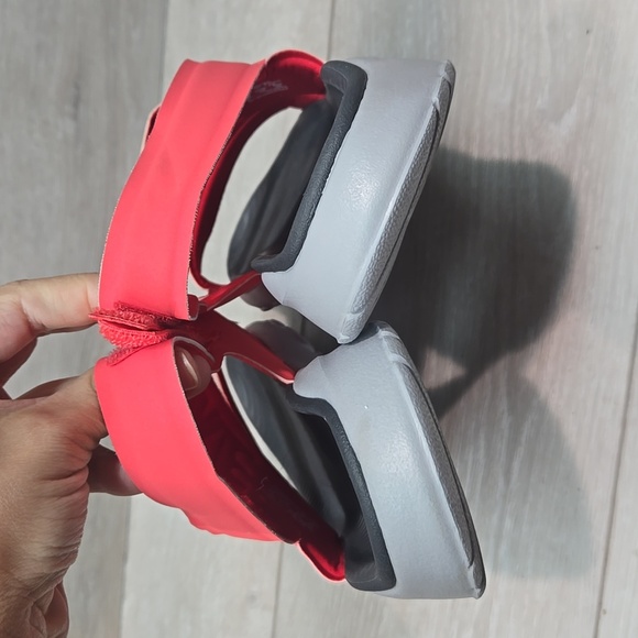 Nike Women Tanjun Lightweight Logo Red Hook&loop Sandals Shoes Sz 10 - Picture 5 of 11